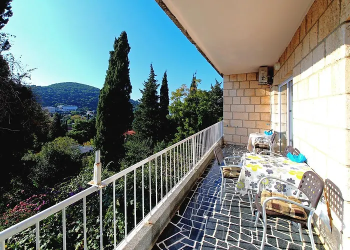 Apartment Villa Vala